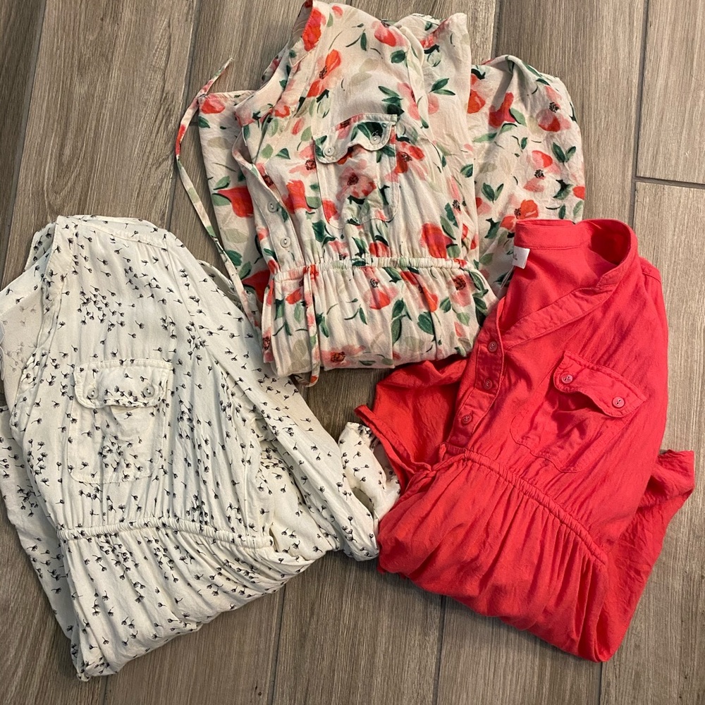 Maternity tops (3)- size large